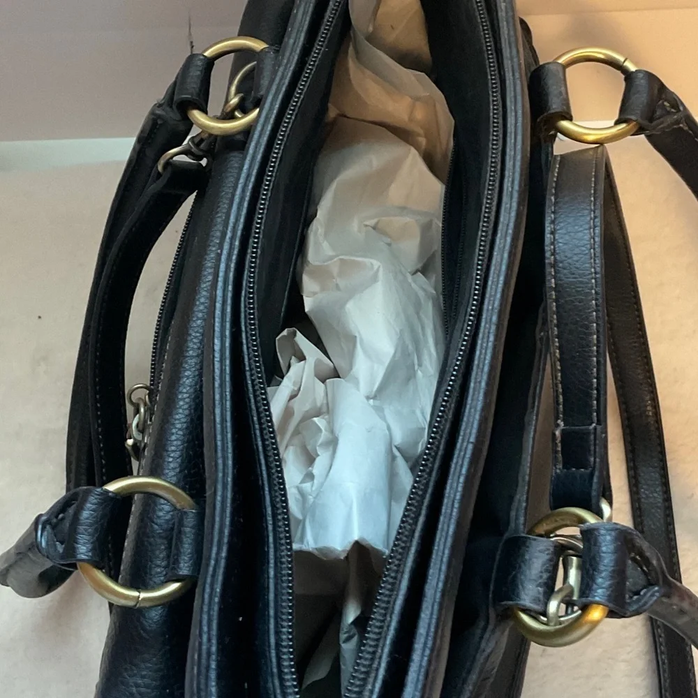 Aurielle chic black
